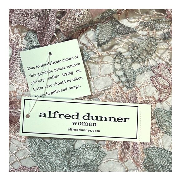 Alfred Dunner Woman Primrose Garden Floral Lace Top 2X Pink NEW Short Sleeve - Picture 3 of 7